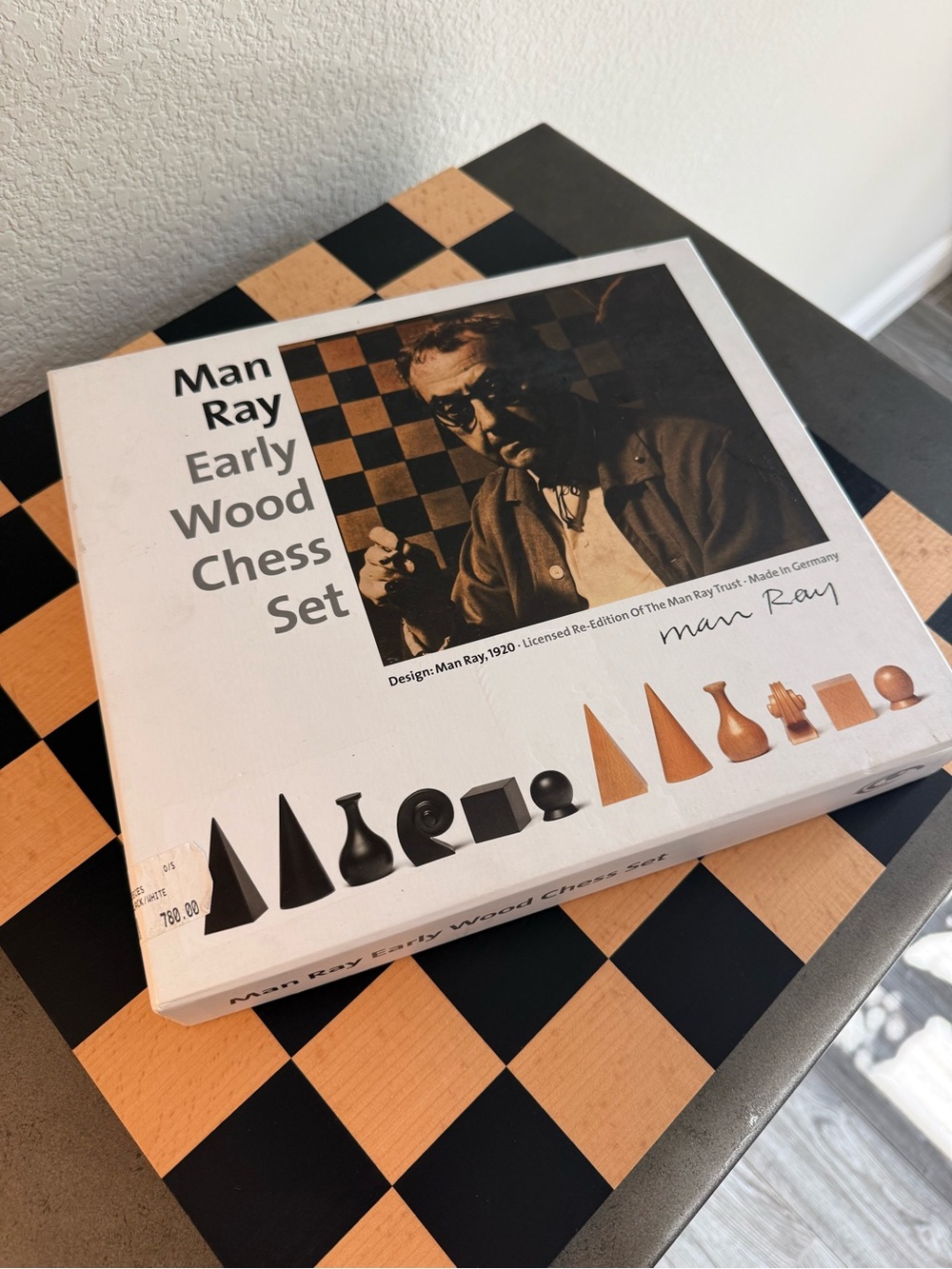 Man ray wood chess set - Picture 3 of 6